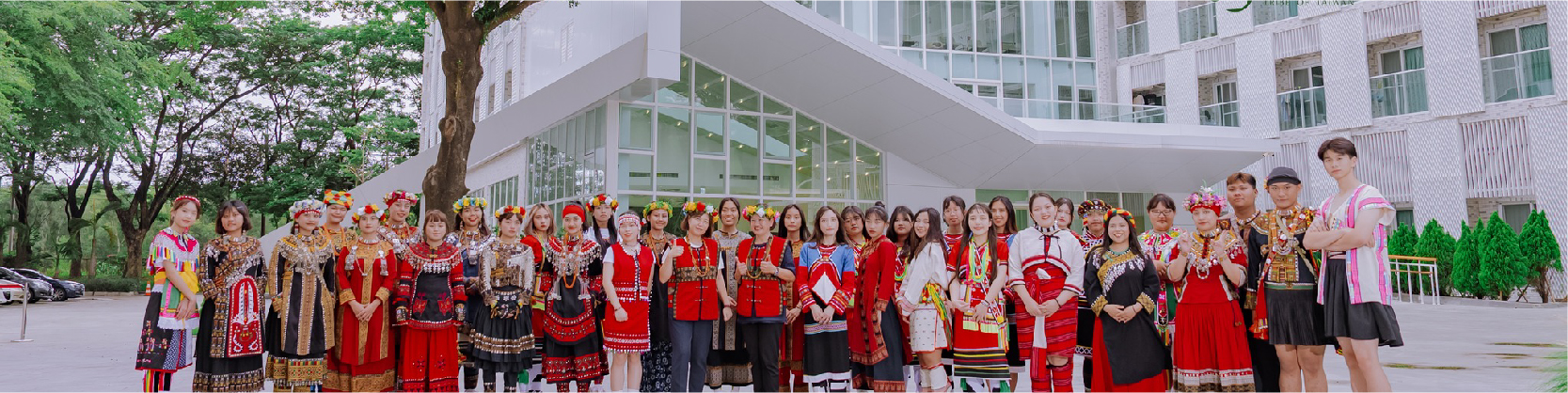 平面攝影｜大專院校出任務｜人像族服拍攝